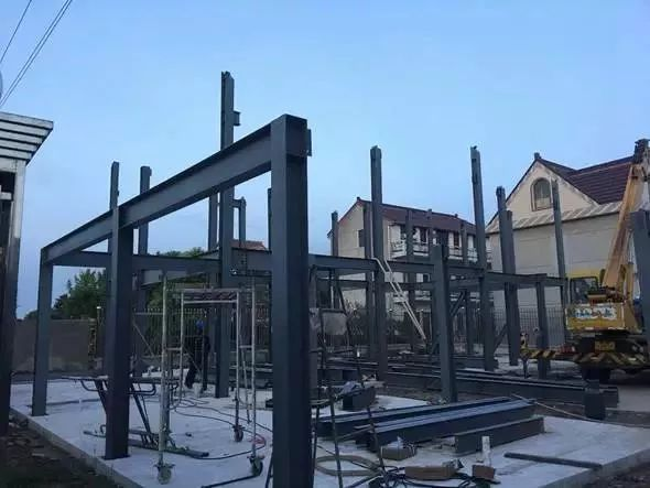 Construction of steel structure